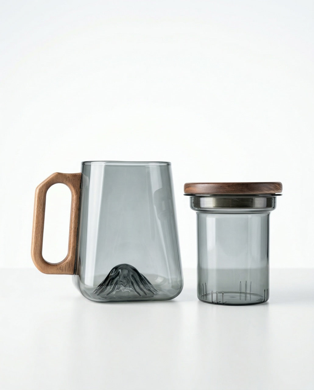Glass Tea Infuser Mug with Mountain Base & Wooden Lid — 450 ml