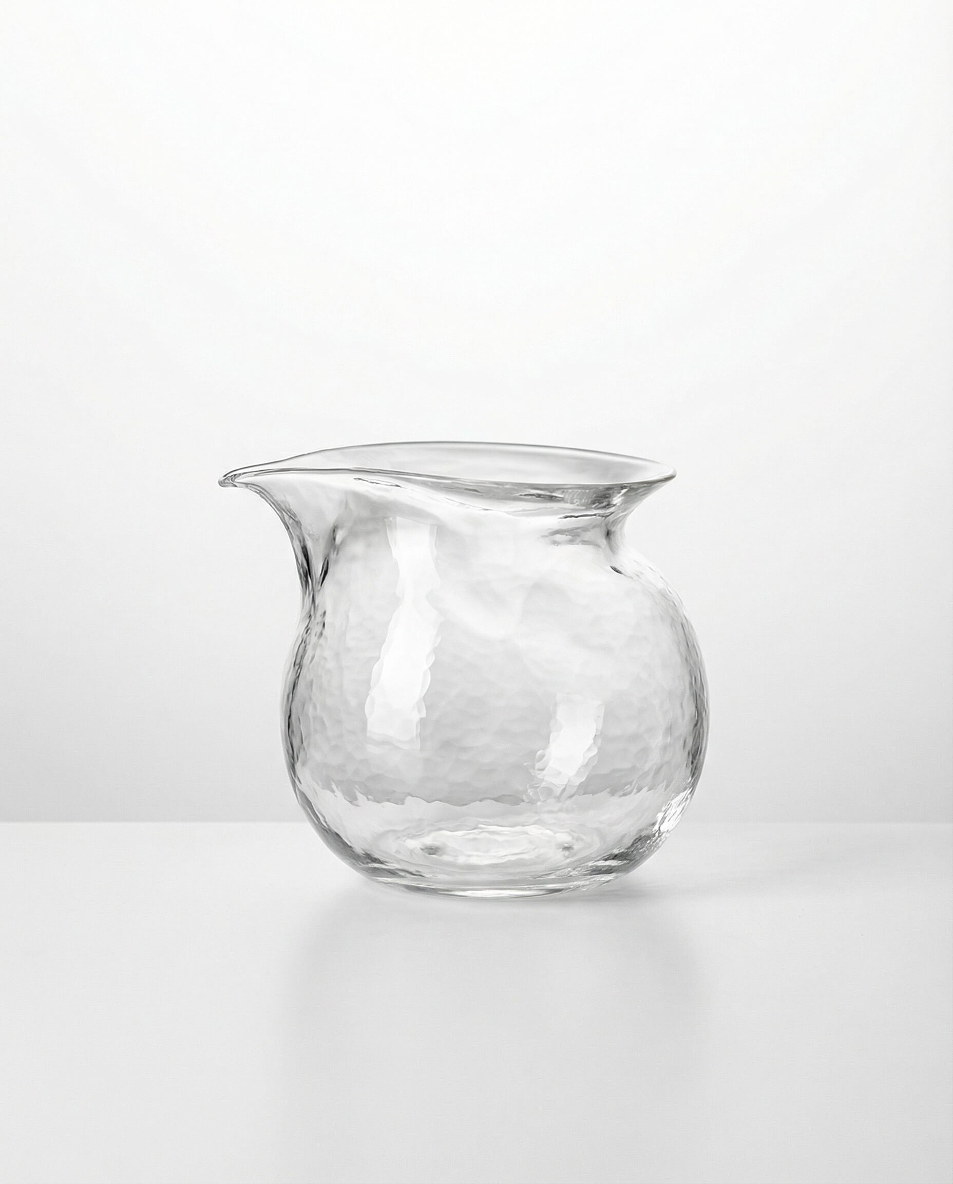 Handmade Round Borosilicate Glass Fair Cup Tea Pitcher, 240ml