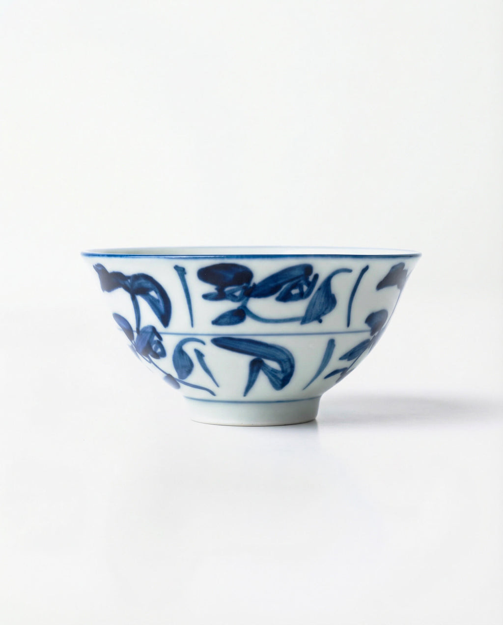 Hand-Painted Blue & White Medium Gongfu Tea Cup – Jingdezhen Style Porcelain, 100ml