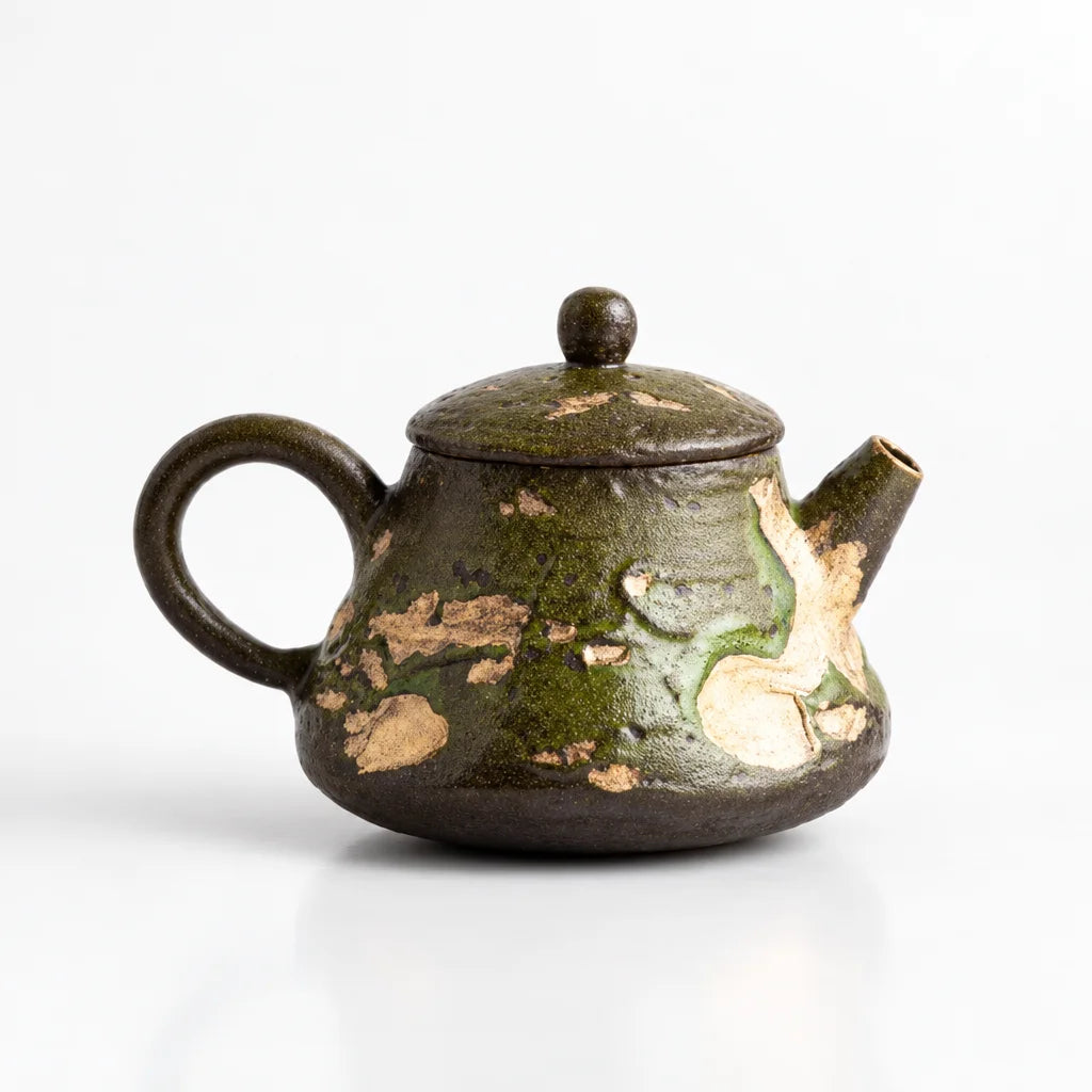 Qingwu Gilded Ceramic Gong Fu Teapot with Plate, 120 ml