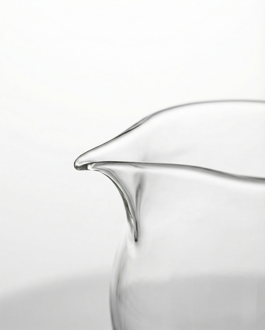 Handmade Round Borosilicate Glass Fair Cup Tea Pitcher, 240ml
