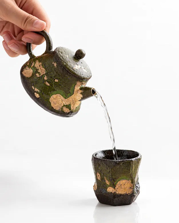 Qingwu Gilded Ceramic Gong Fu Teapot with Plate, 120 ml