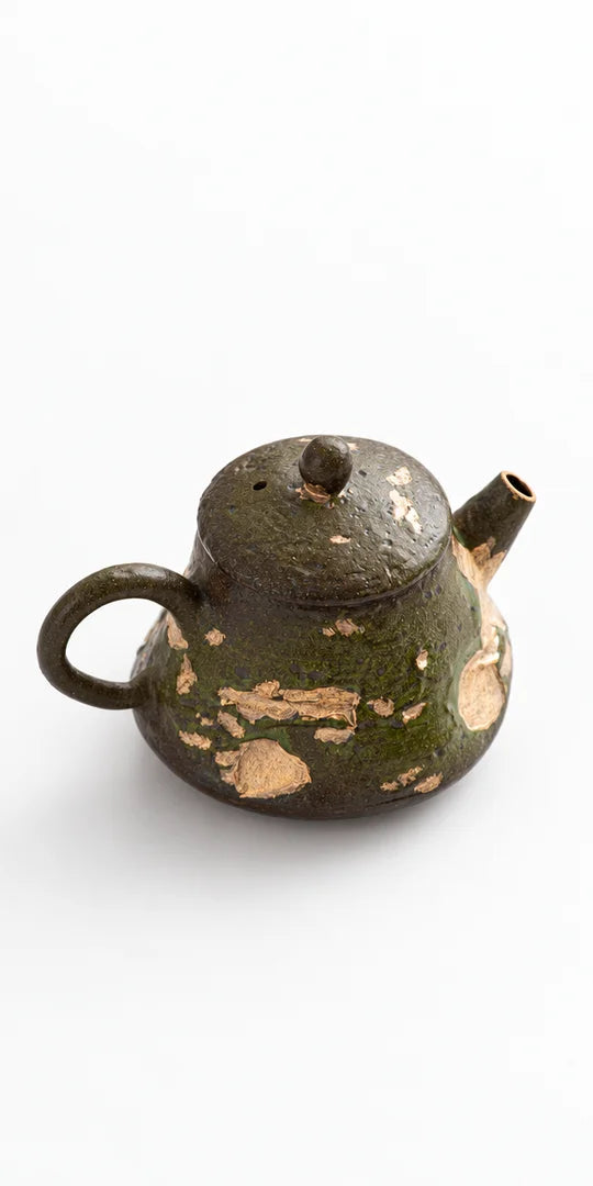Qingwu Gilded Ceramic Gong Fu Teapot with Plate, 120 ml